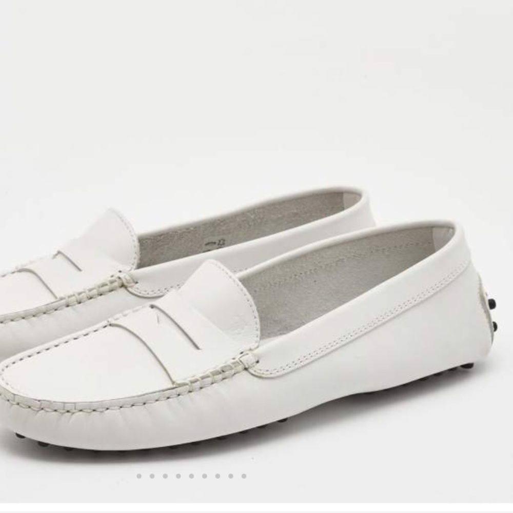 Gommini White Driving Leather Loafers EUC